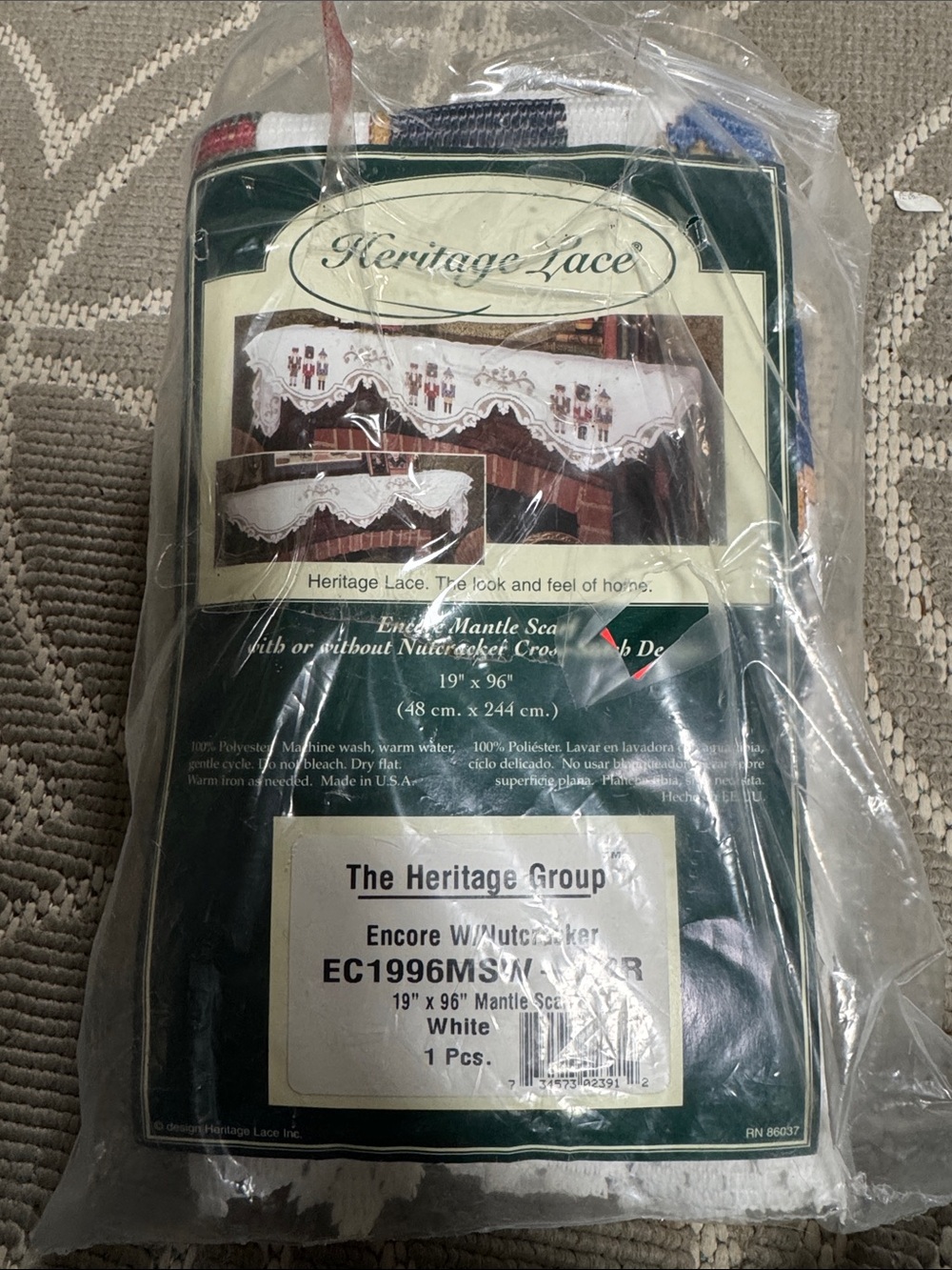 Heritage lace nutcracker table runner